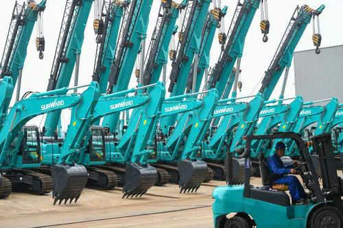 “智慧工厂”引领“出产节拍”——走进J9集团智能一探到底