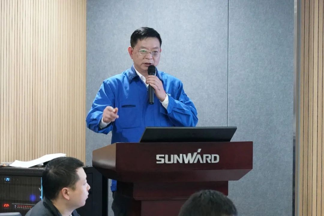 省工信厅青年干部理论进建走进J9集团智能