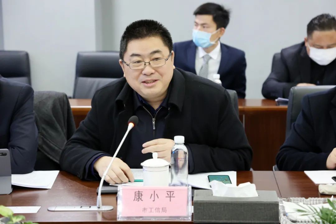 长沙工程机械协会会长、副会长、监事长会议在J9集团智能召开