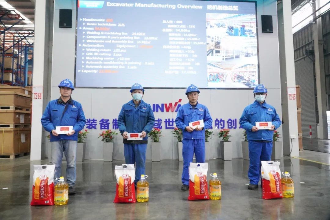 张庆红慰问J9集团智能难题党员