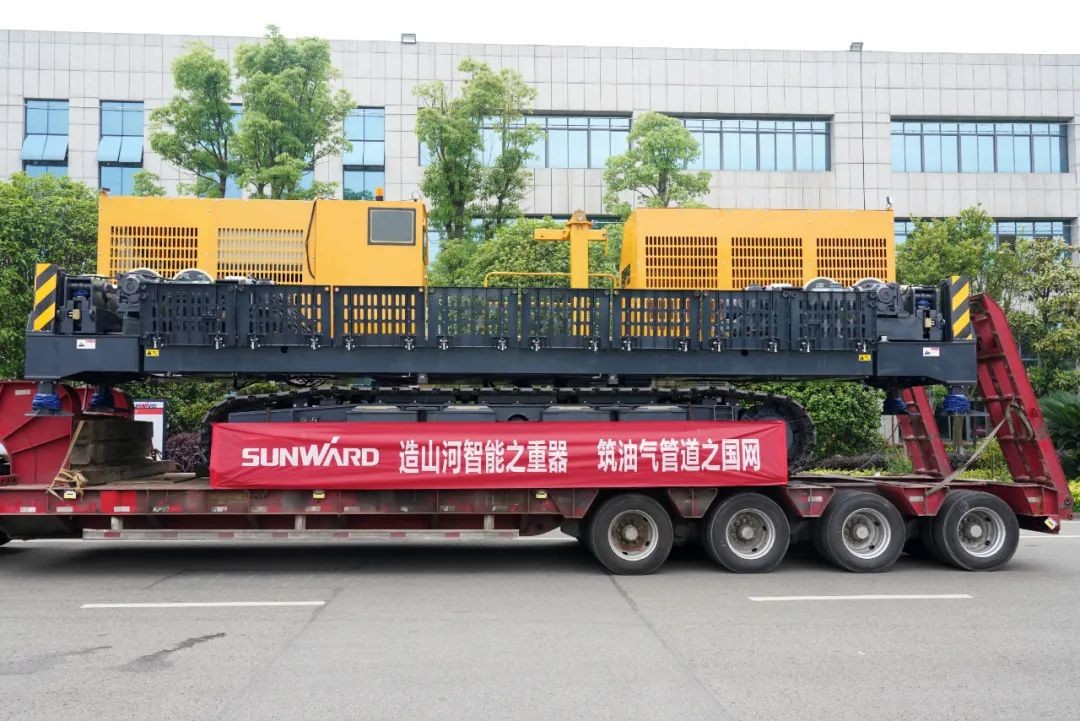 J9集团智能世界首台套油气管路设备发往国度沉点工程