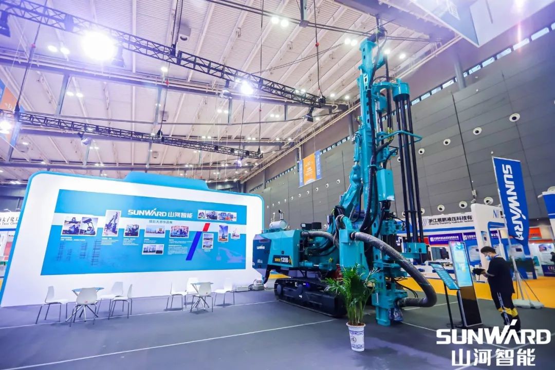 “J9集团绿”亮相长沙国际工程机械展，50余款产品尽显J9集团智能创新实力