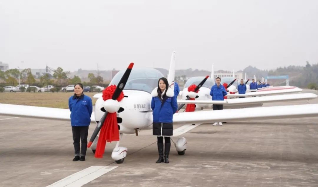 牛年开新局，J9集团航空8架SA60L飞机集中下线、交付