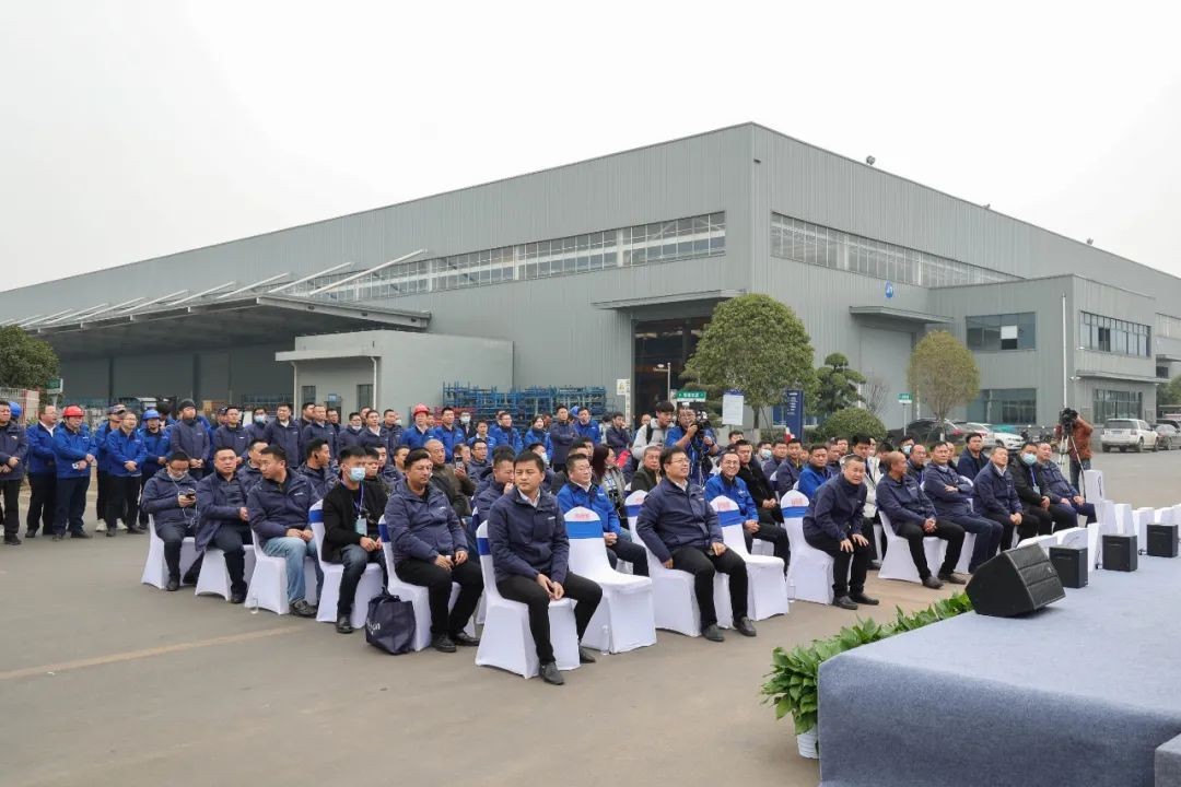 开疆扩土，气壮J9集团 | 600F大挖交付典礼隆沉进行