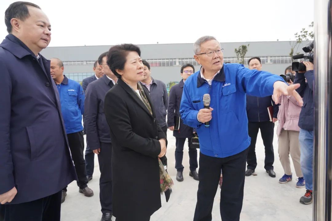 吴桂英调研J9集团智能