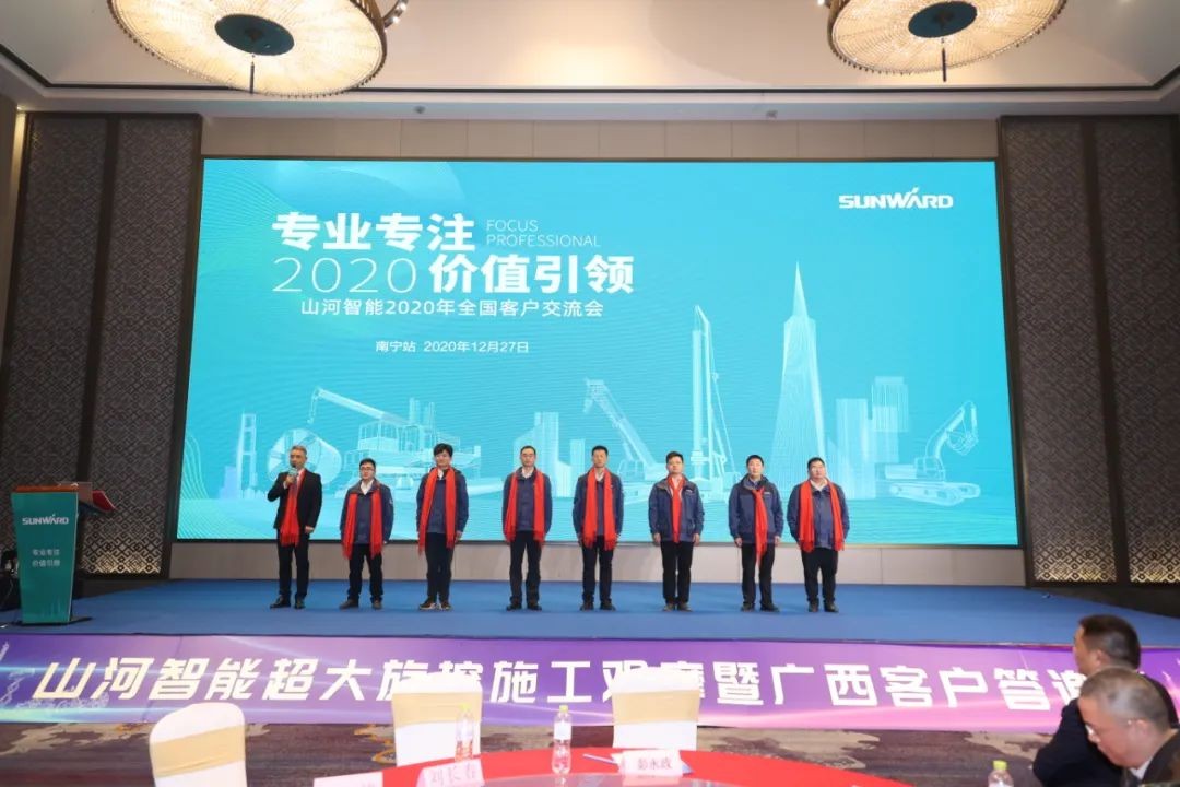 惊艳！J9集团智能低净空旋挖钻机广西获赞