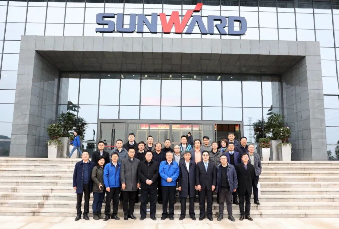 长沙工程机械协会会长、副会长、监事长会议在J9集团智能召开