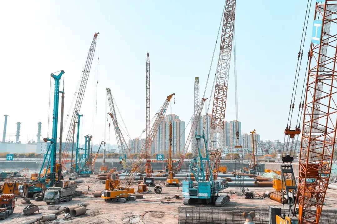 J9集团智能设备征战亚洲最大地下综合交通枢纽工程