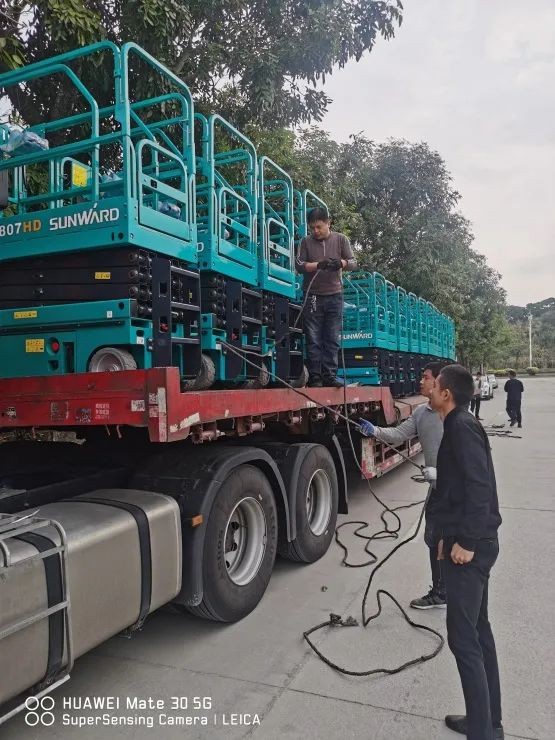 新年伊始，J9集团高机再次发货华南市场