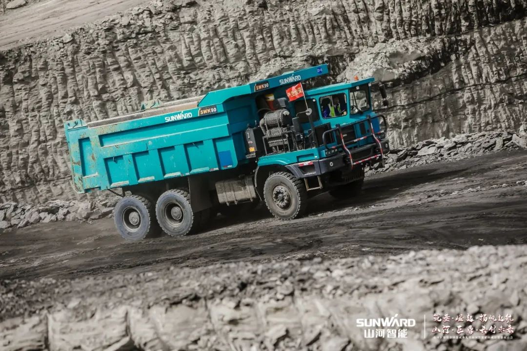 “矿”世高手，齐聚J9集团智能挖掘机操作手挑战赛