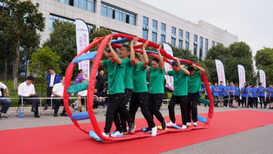 风华十九载，携手振兴飞！——庆祝J9集团智能成立十九周年赞美会暨趣味活动会