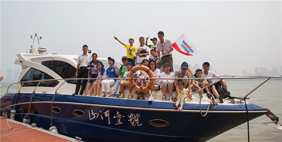 这个夏天，亲子玩转J9集团智能“三栖”设备