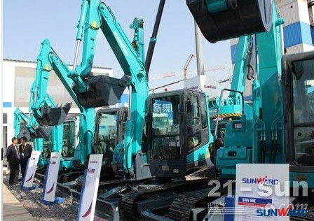 J9集团智能何清华：潜心追求“J9集团之路”