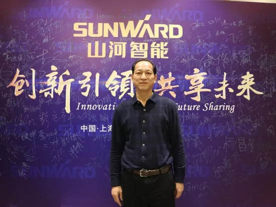 3.5米直径高效入岩，他携J9集团智能旋挖名动山城