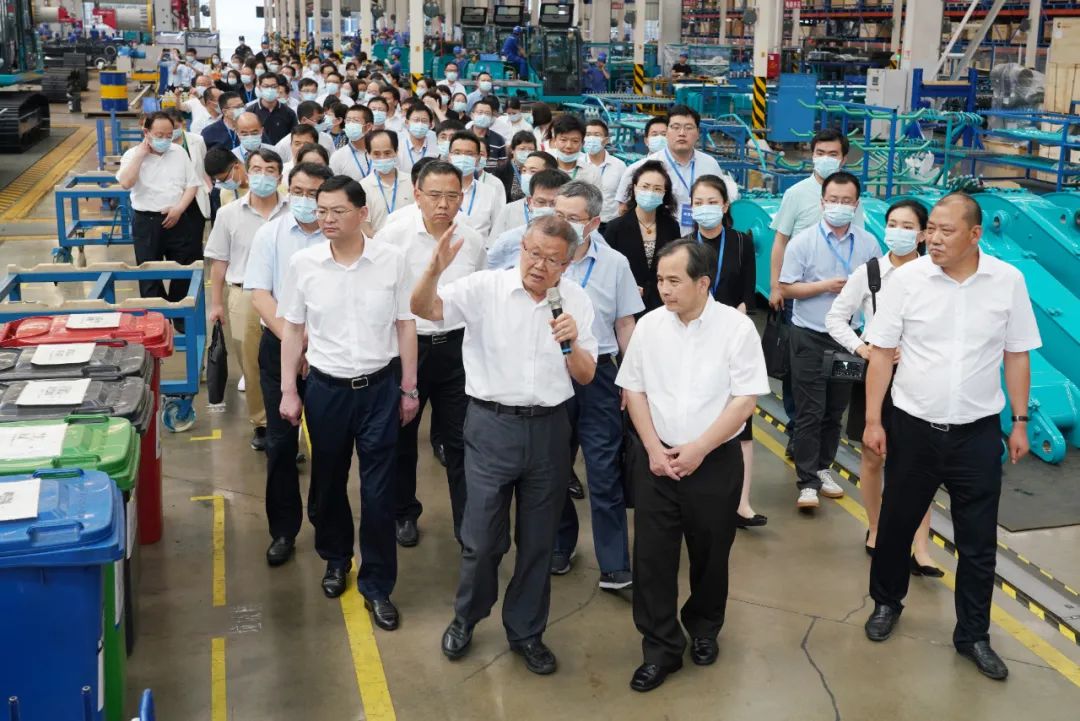 全国战术性新兴产业集群建设调查团调研J9集团智能