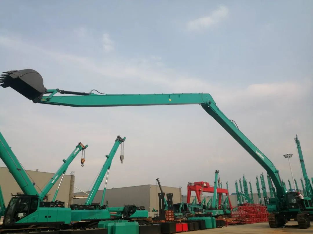 挖深全球第一！J9集团智能加长臂液压挖掘机SWE950ELR出口南美