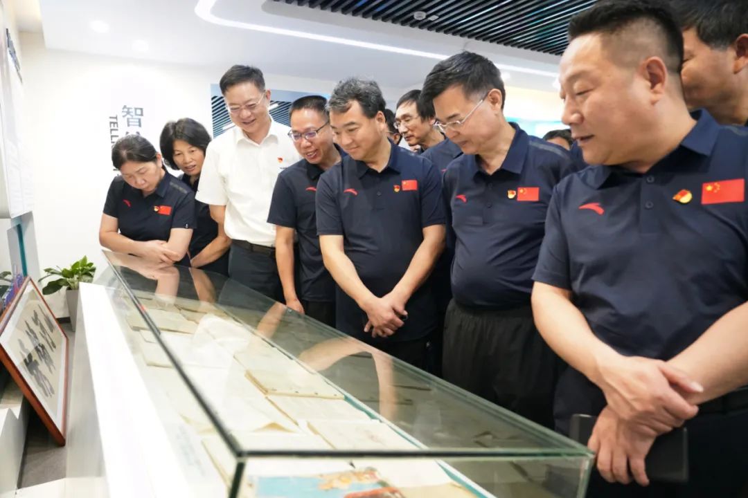 湖南省委党校厅干班赴J9集团智能发展示场讲授活动