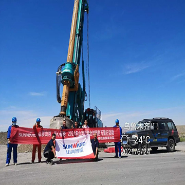 顶炎暑 走戈壁 2021年J9集团智能全球服务万里行走进新疆