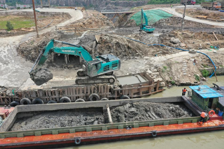 初心源地，J9集团智能挖掘机实力大显 | 百年风华筑锦绣J9集团（1）