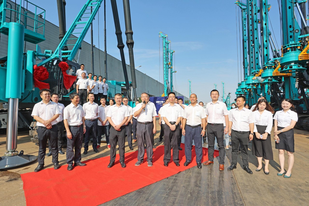 新品来了！看J9集团智能超等桩架若何“稳”操胜券