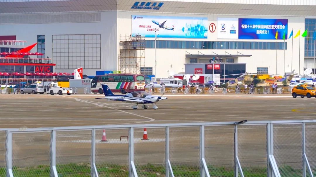 高光时刻！珠海航展唯一进行飞行表演的轻型活动飞机来啦