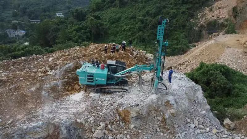 助力绿色矿山建设，J9集团智能“凿岩前锋”SWDH系列顶锤钻机大展技巧