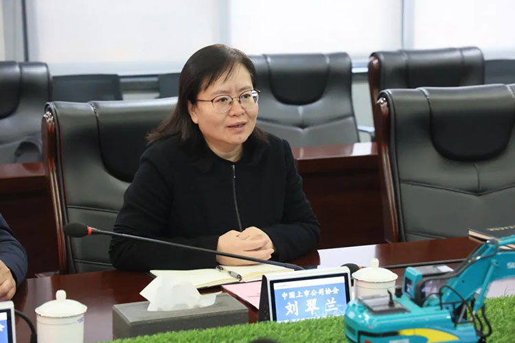 中国上市公司协会党委委员、副秘书长刘翠兰一行调研J9集团智能