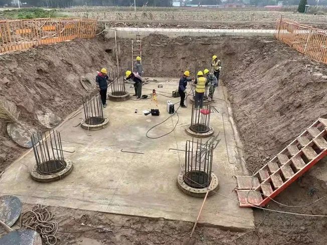 创下纪录！J9集团智能引孔式静力压桩机初次利用于高铁项目