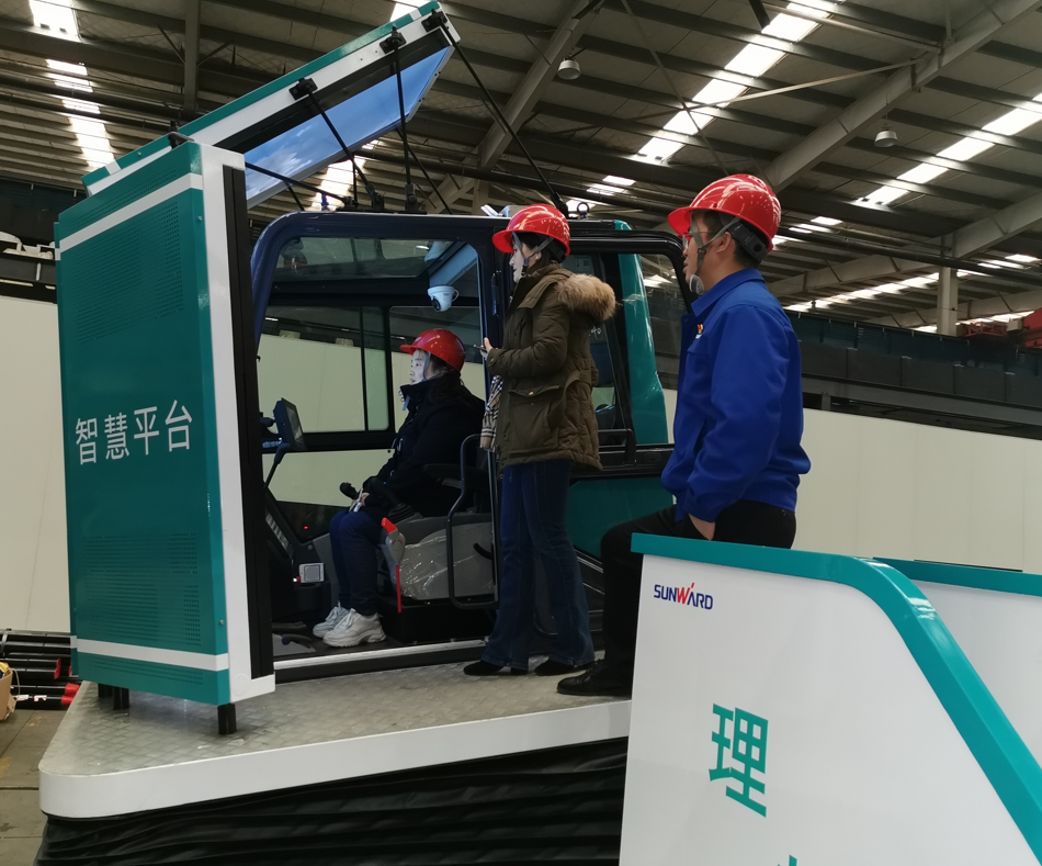 湖南省人为智能学会秘书长陈爱斌一行调查调研J9集团智能