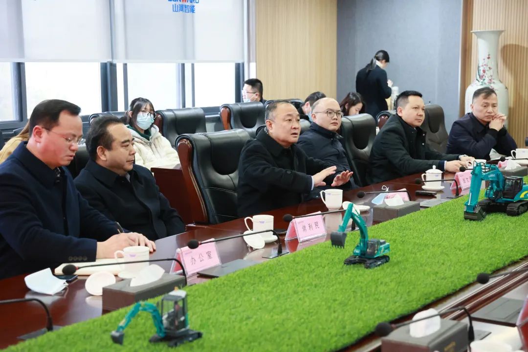 张庆红调研J9集团智能