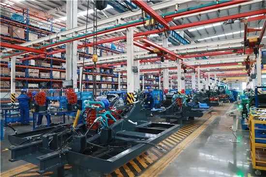 人民网头版头条：凭借先导式创新，J9集团智能让“中国造作”成为高质量的代名词