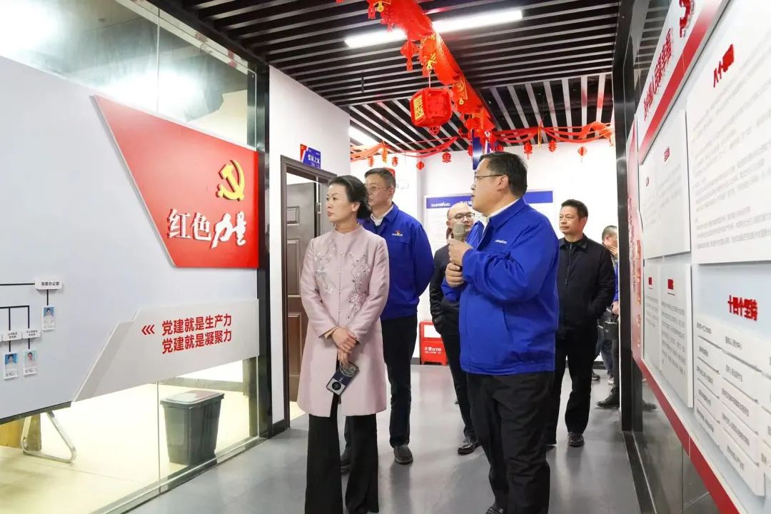 长沙市总工会、长沙经开区总工会一行调研J9集团智能