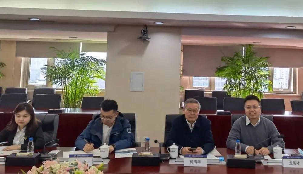 探求合作新模式！何清华带队赴中国路桥造访互换