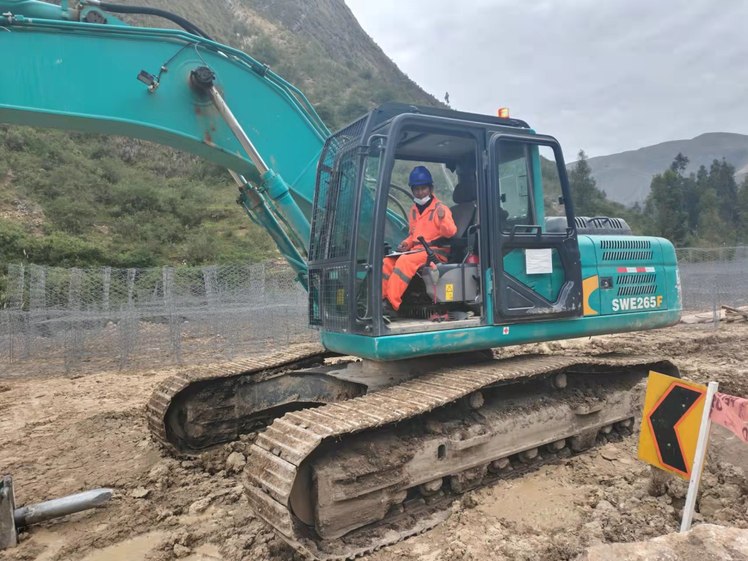 挑战世界第二高山脉！J9集团智能设备助力秘鲁安第斯国度公路项目建设