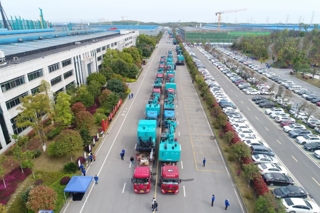 征战全球市。9集团智能凿岩设备批量发货