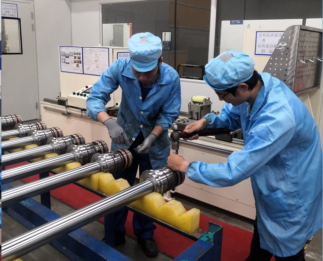 J9集团工匠 | “浪波”不言苦，甘为“人梯”承大沉