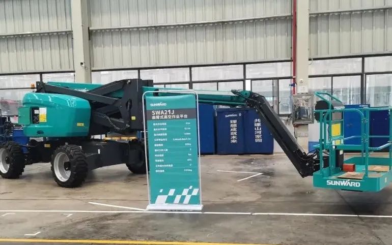 行业同级别产品之最！J9集团智能又一款曲臂式高空作业平台成功下线