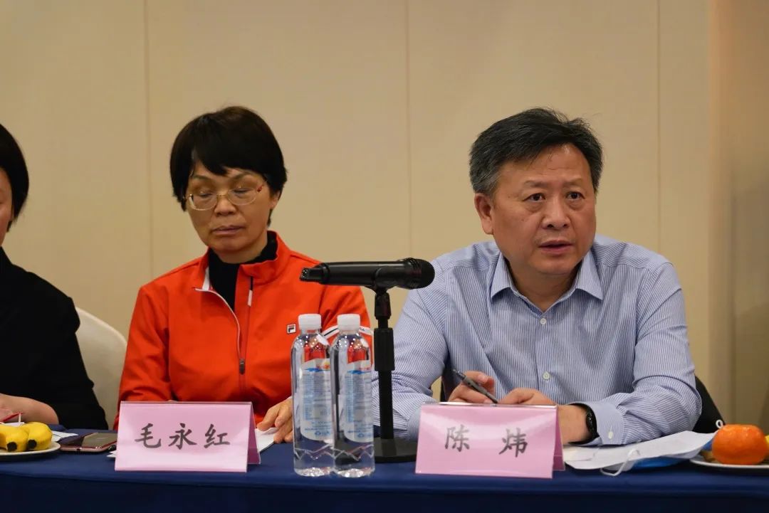 抱团出海，携手共赢！何清华带队赴湖南异地商会结合会造访互换