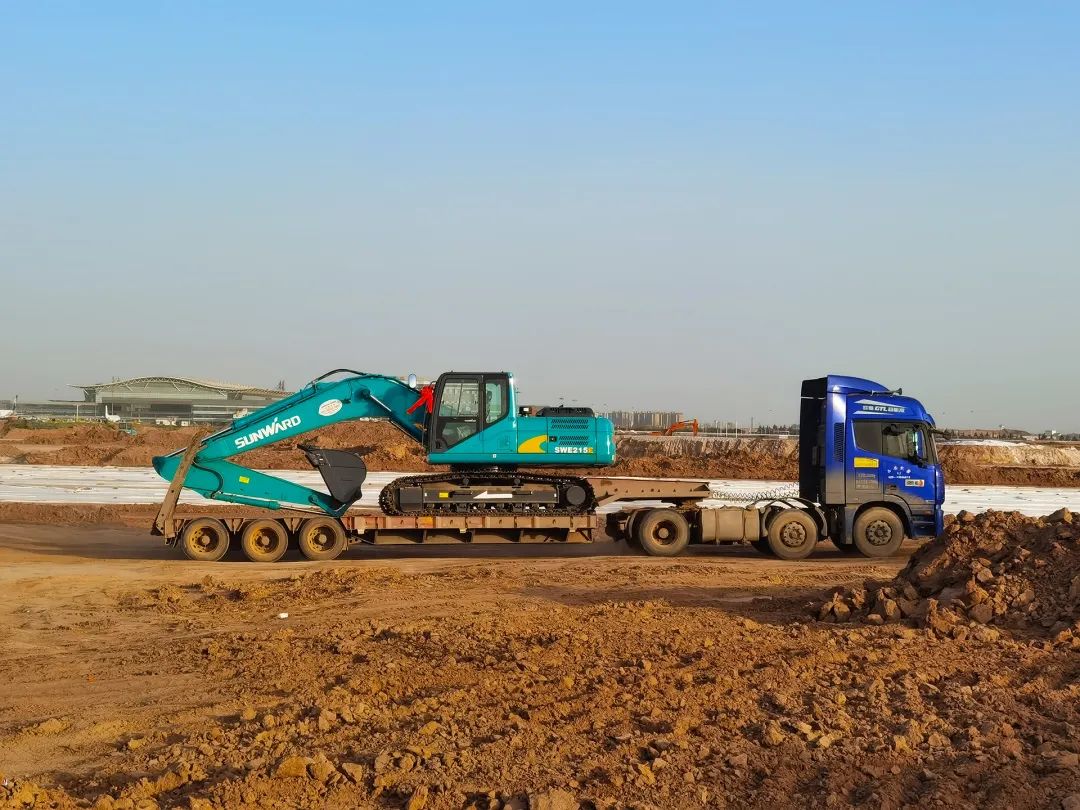 冲、冲、冲！带您感触J9集团智能挖掘机火热交机时刻