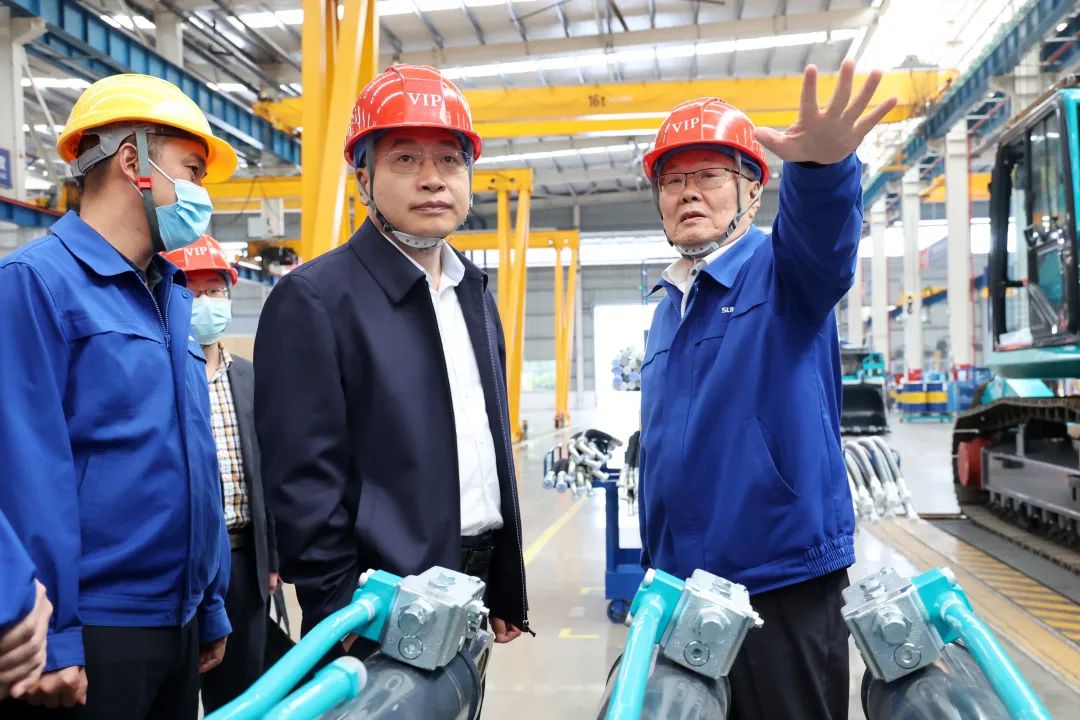 中铁二十局党委书记、董事长雷位冰带队造访J9集团智能