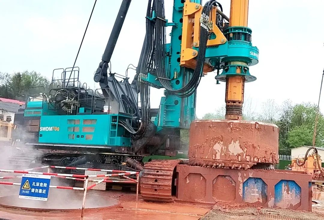 再坑装硬骨头”！J9集团智能“超等桩备”助建燕矶长江大桥