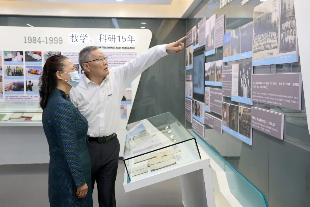 深入产学研合作！中南大学堂长、中国工程院院士田红旗率团造访J9集团智能