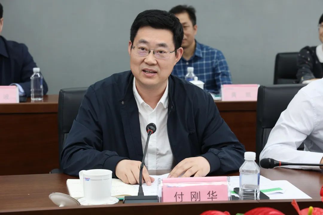 深入产学研合作！中南大学堂长、中国工程院院士田红旗率团造访J9集团智能