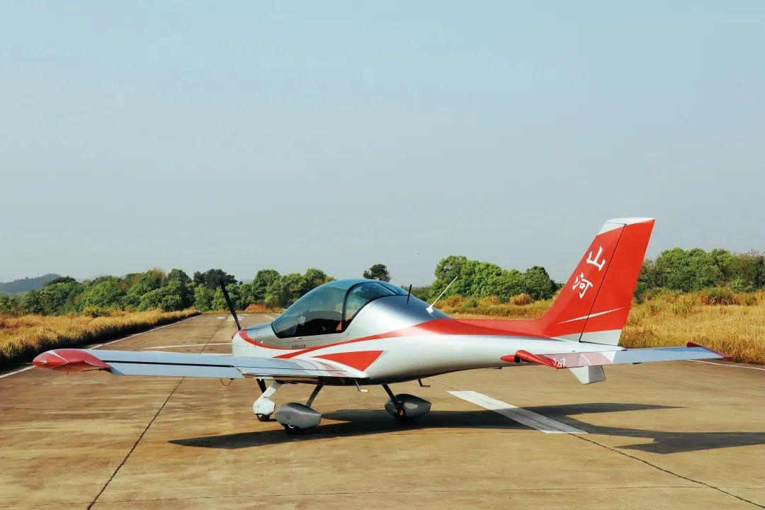 图集 | 阿若拉穿“鲨”衣，还有更多套装为天空添彩！