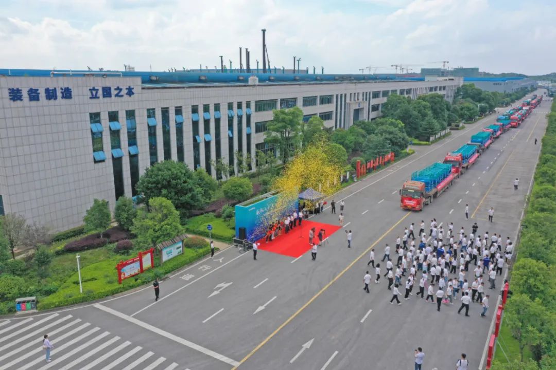 献礼二十大，再攀新高地！J9集团智能高空机械设备再迎批量发货