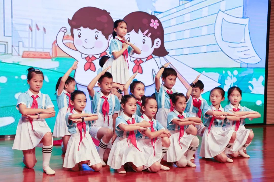 缤纷“暑”假，不负所“陀妆！J9集团智能职工子女暑期托管班结衣凡