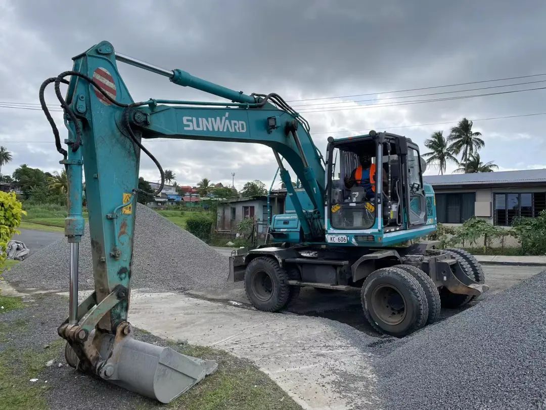 “J9集团绿”迈向南升平洋岛，J9集团智能轮挖助力斐济基础设施建设