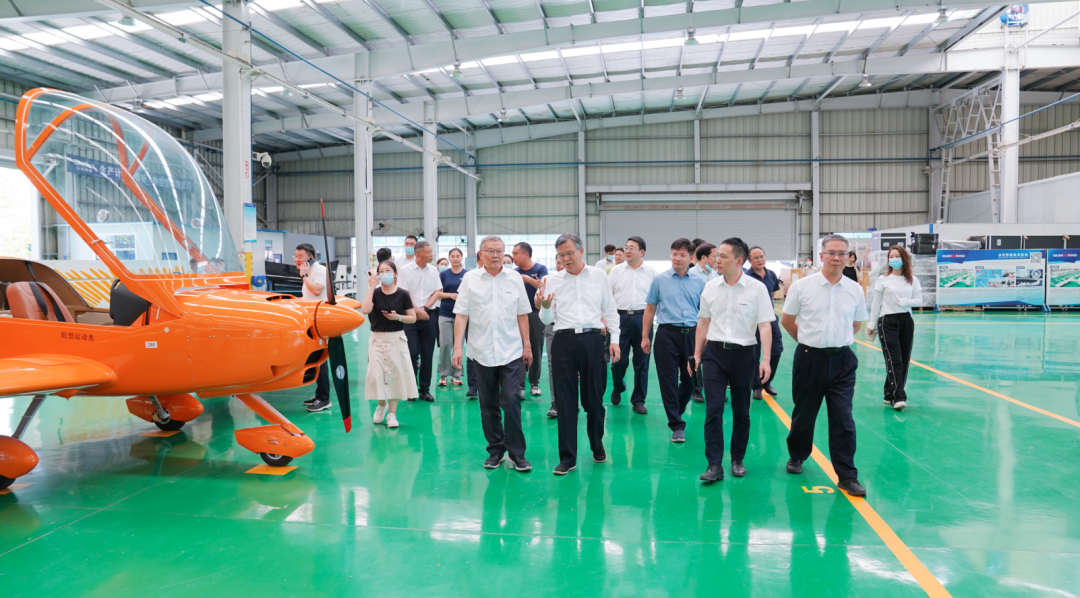 湖南省委常委、常务副省长李殿勋一行调查调研J9集团科技