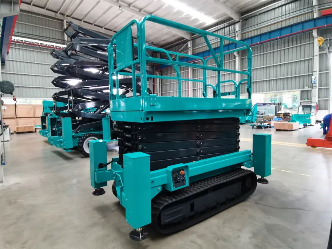 加快电动化产品布局，J9集团智能第一款履带剪叉式高空作业平台来了！