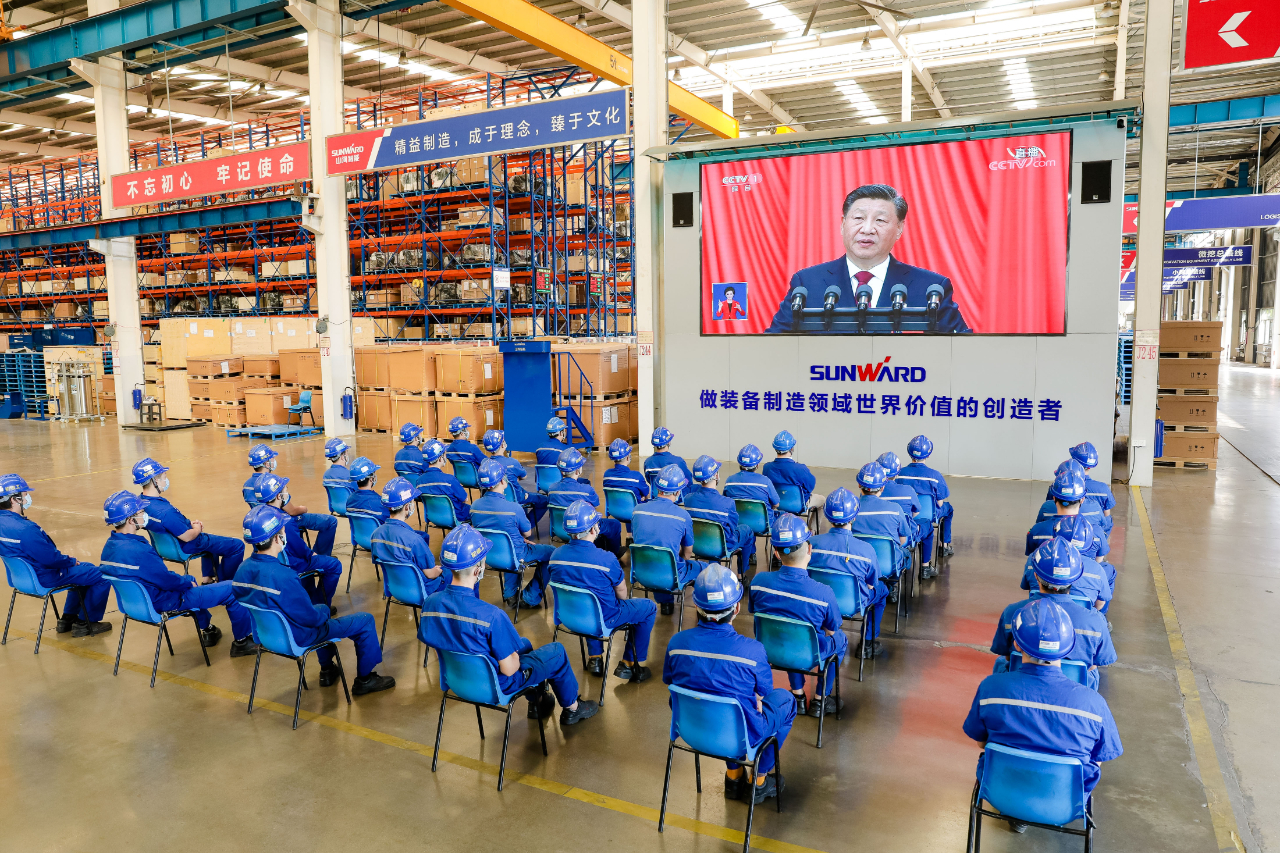 振奋人心！J9集团智能党员干部集中收看党的二十大开幕会盛况